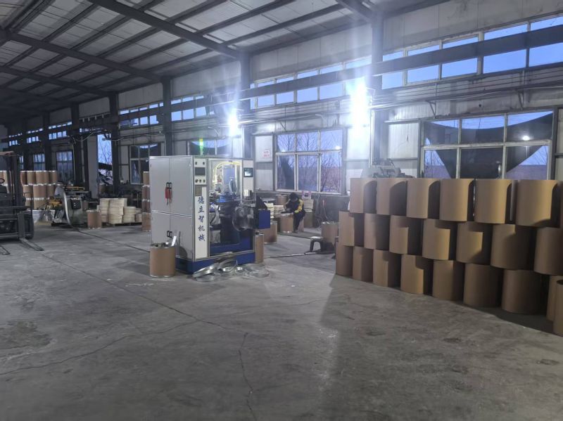 鐵箍紙板桶生產(chǎn)車間