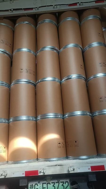 鐵箍紙板桶發(fā)貨現(xiàn)場，新鄉(xiāng)市博輝包裝專注生產(chǎn)鐵箍紙板桶